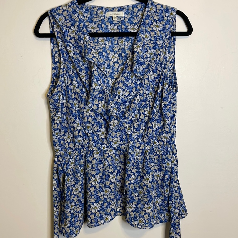 Max Studio Ruffle V-neck, tie back peplum chiffon blue florl blouse  Size M